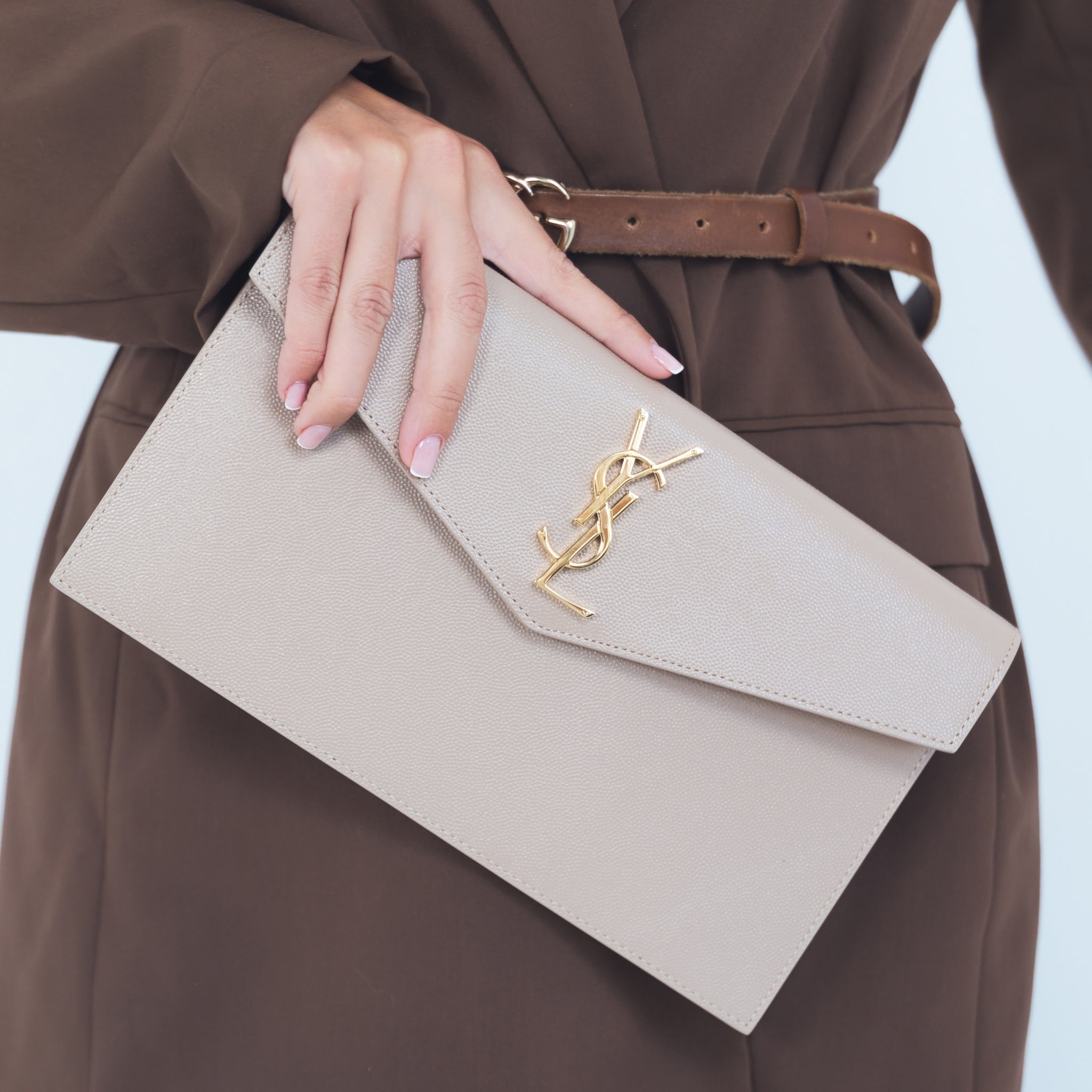 Pochette Uptown Grain de Poudre Embossed Leather